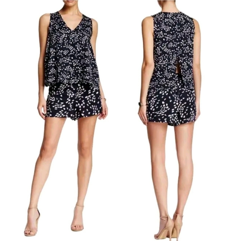 NWT Cupcakes And Cashmere Jaxon Romper Size M